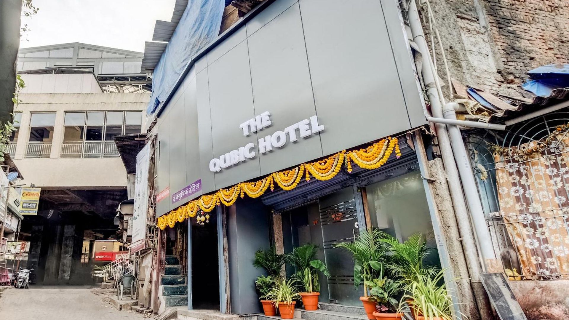 Oyo Flagship Qubic 4* Mumbai