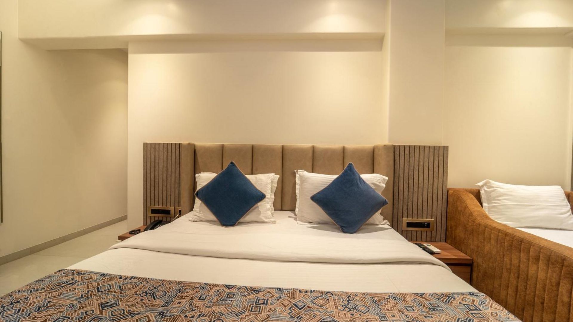 Hotel Kalpana Palace, Mumbai