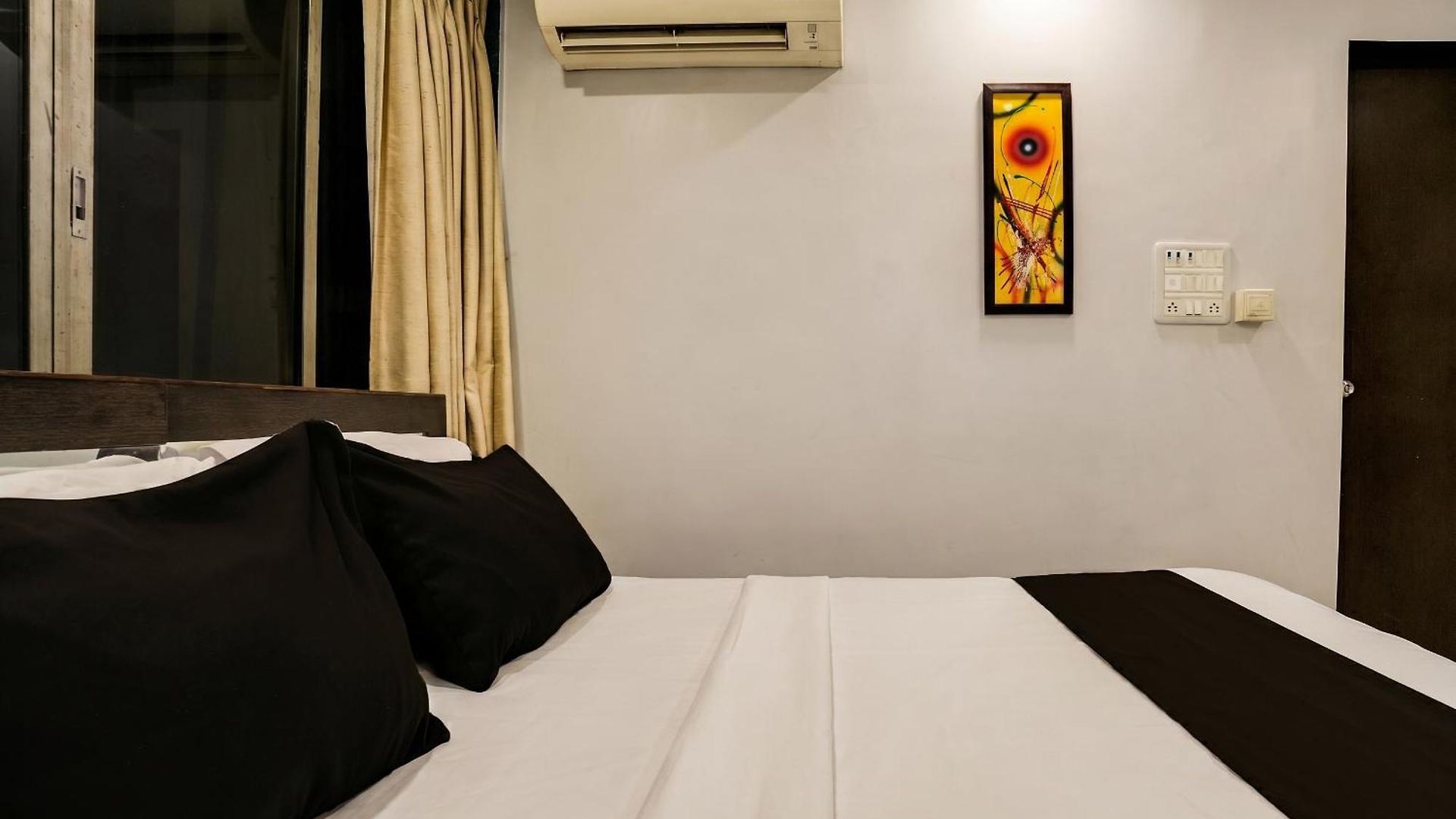 Collection O Andheri Near Airport Formerly We Mumbai