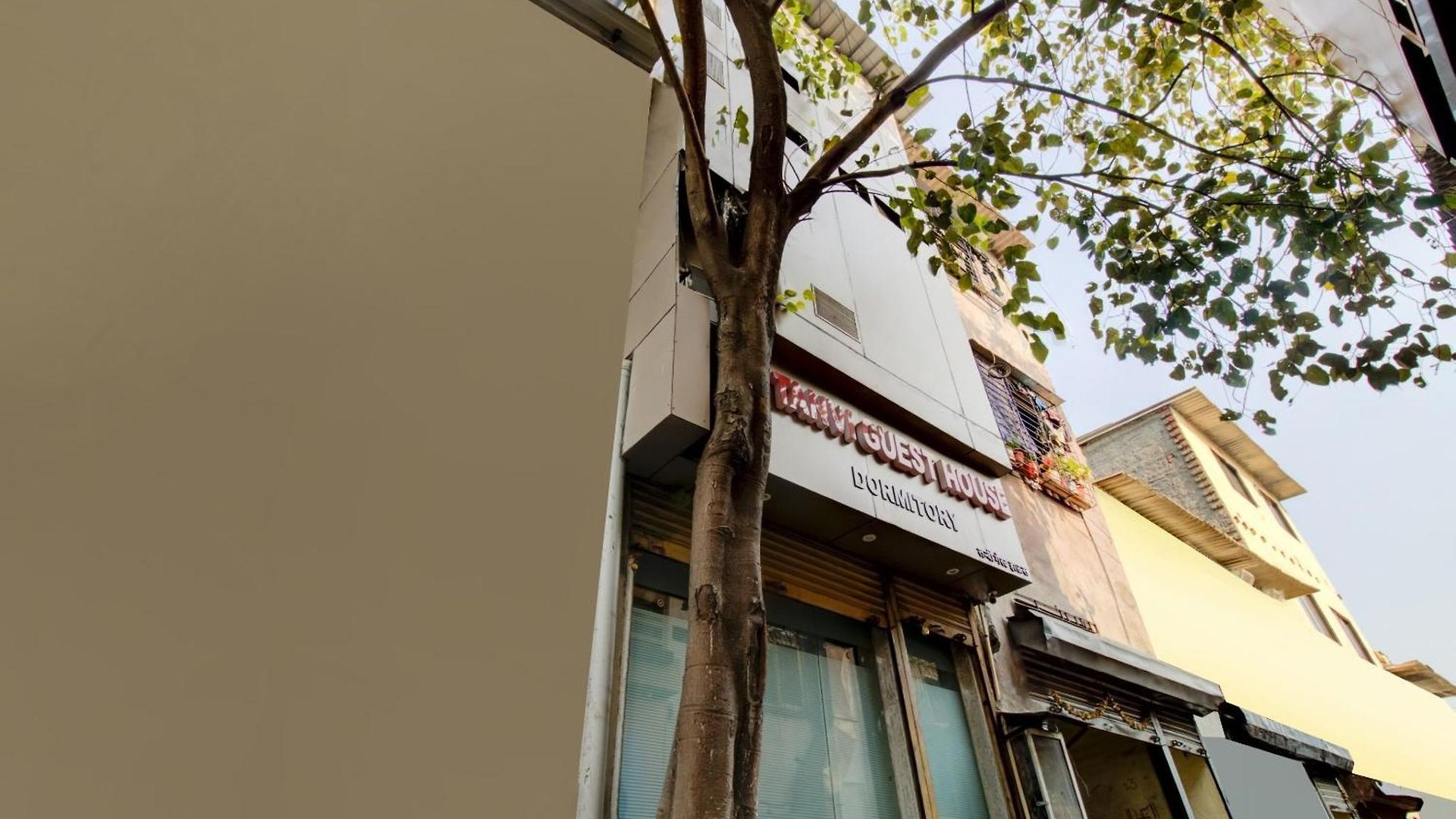 O Tanvi Hotel