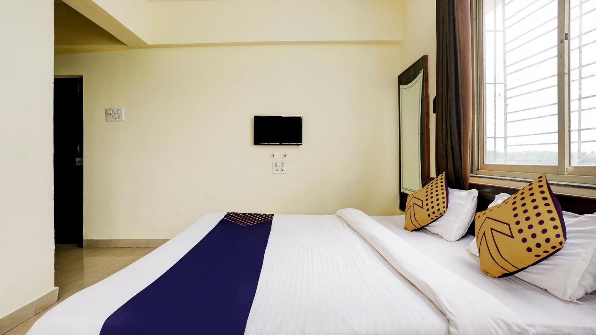 O Mayur Residency 4*
