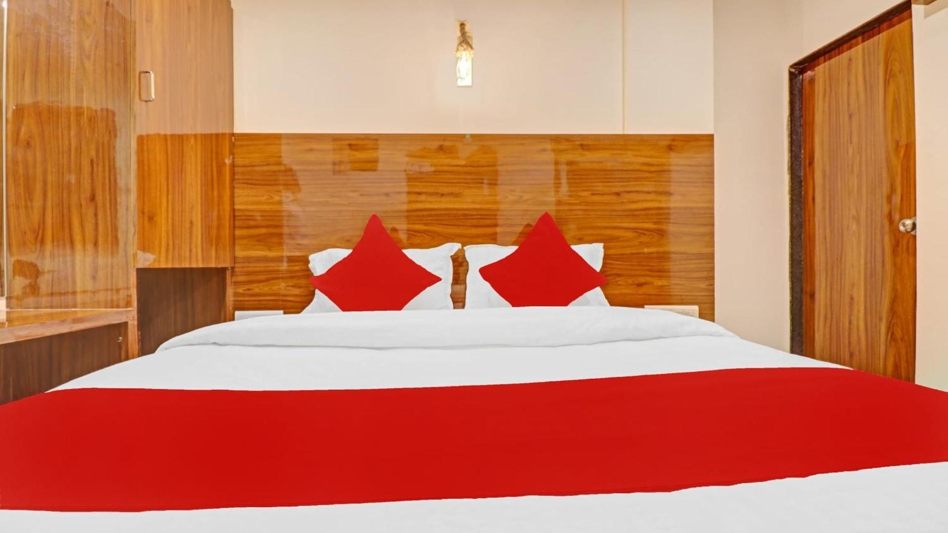 Hotel O Royal Park