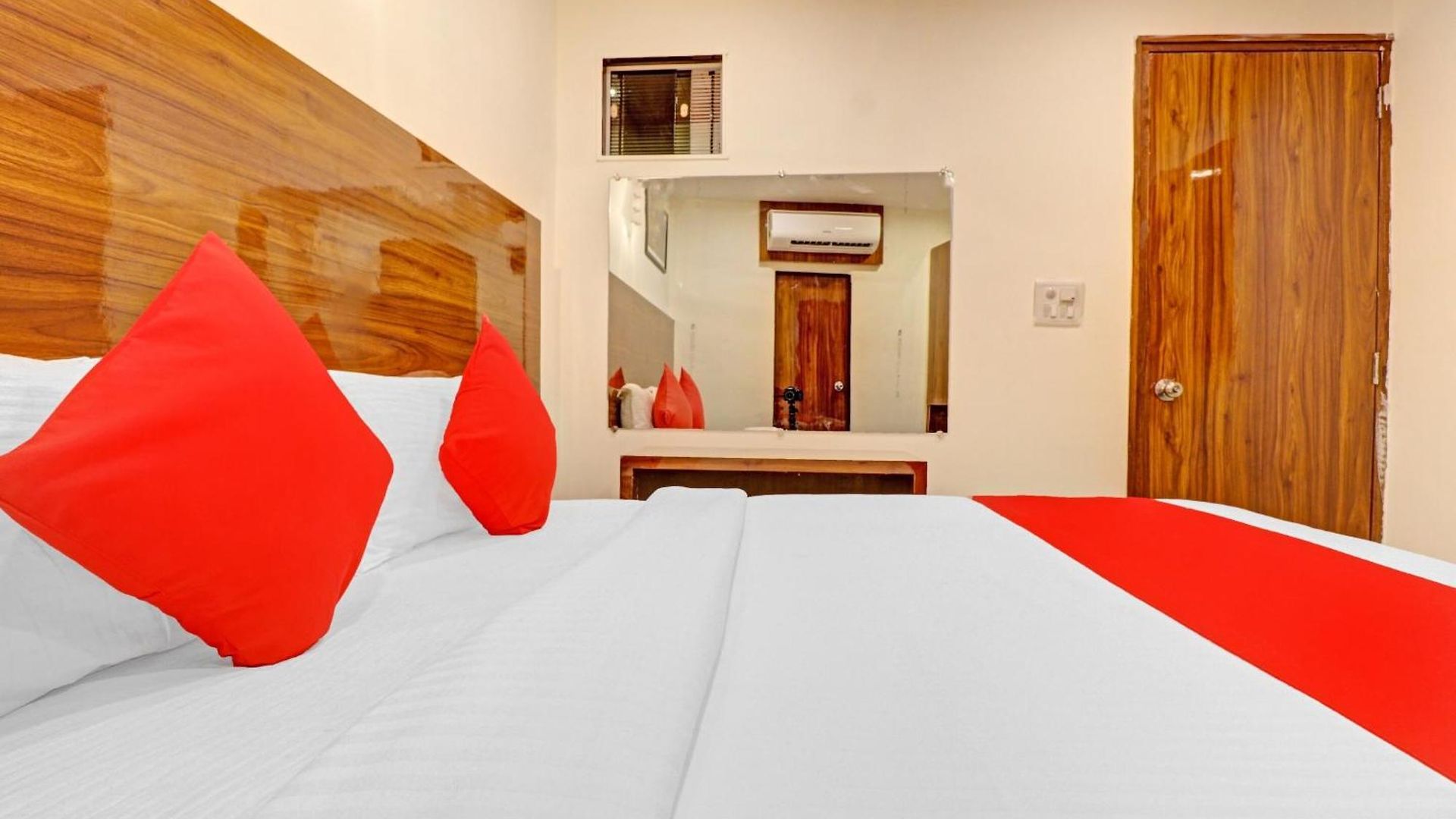 Hotel O Royal Park 4*
