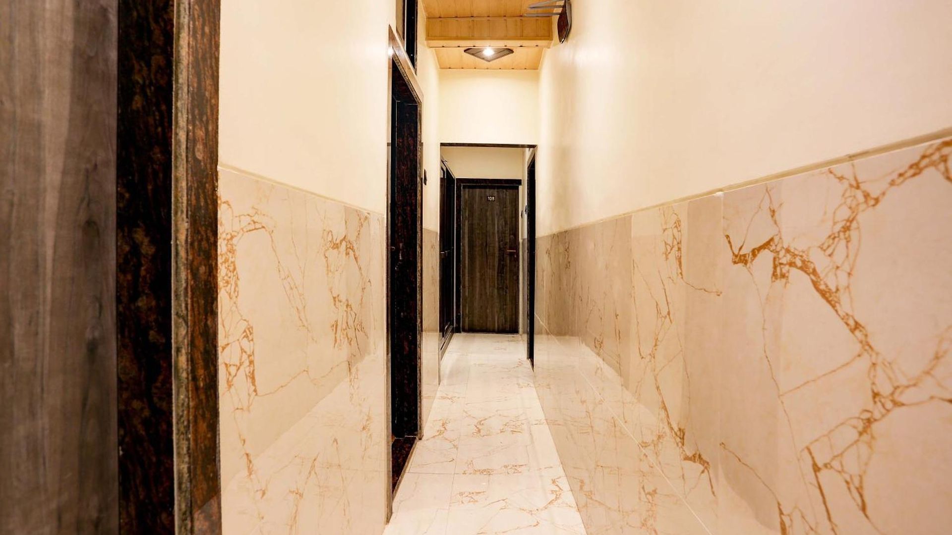 Hotel O Plaza Mumbai
