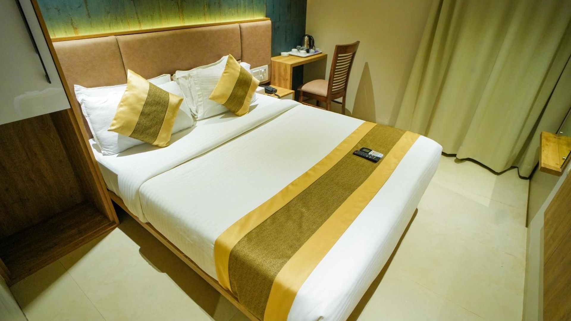 Amber Paramount 3* Mumbai