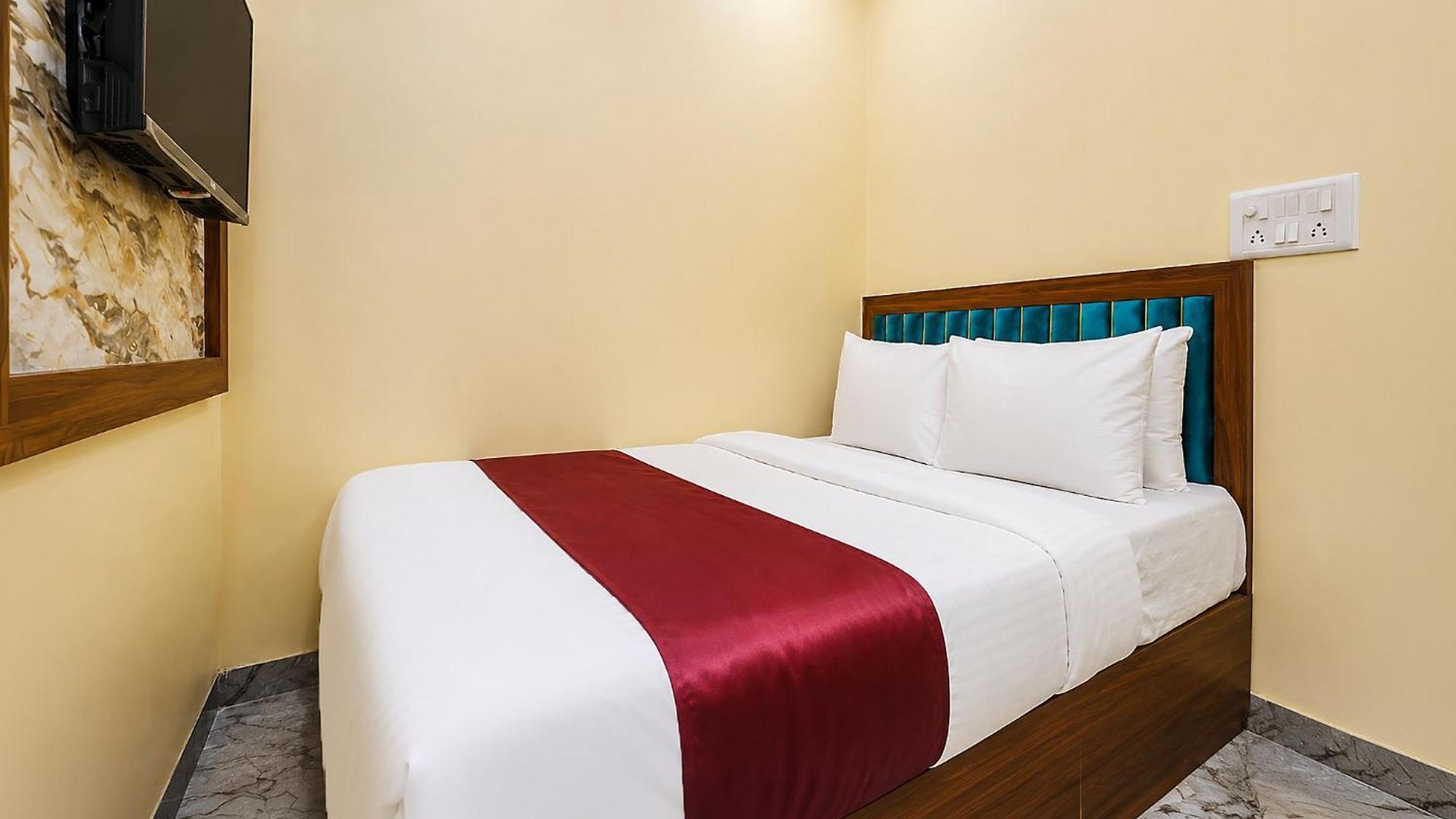 Fabhotel Aai Om Residency Mumbai