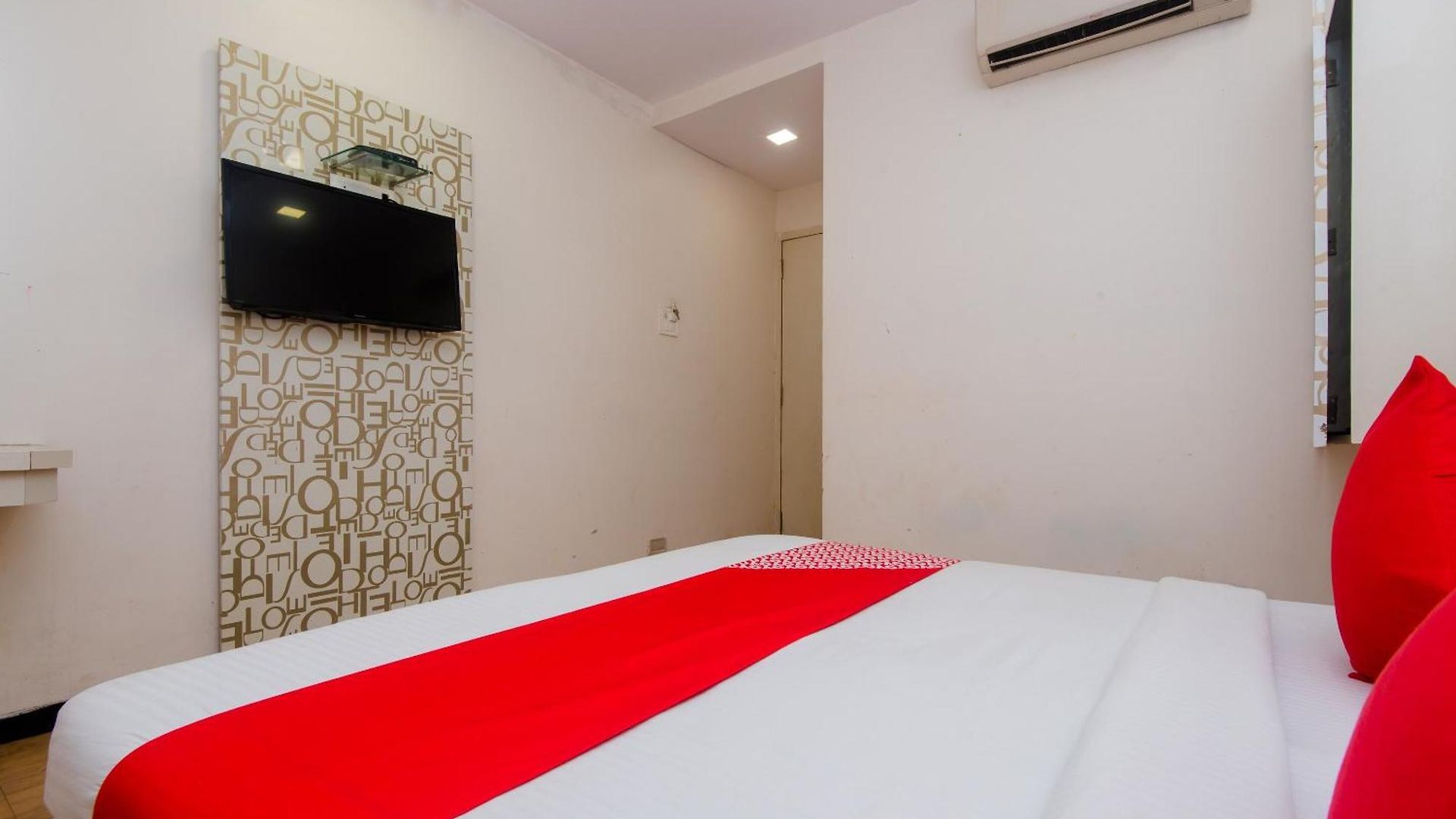 O Blue Pearl Residency Near Chhatrapati Shivaji International Airport 3*
