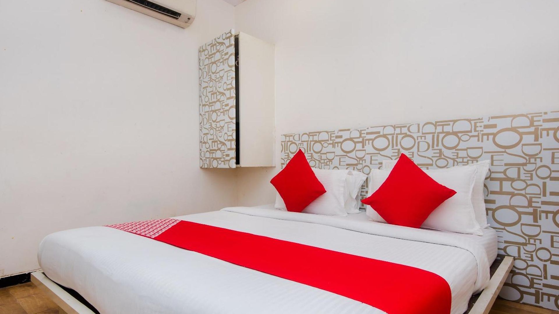 O Blue Pearl Residency Near Chhatrapati Shivaji International Airport Hotel