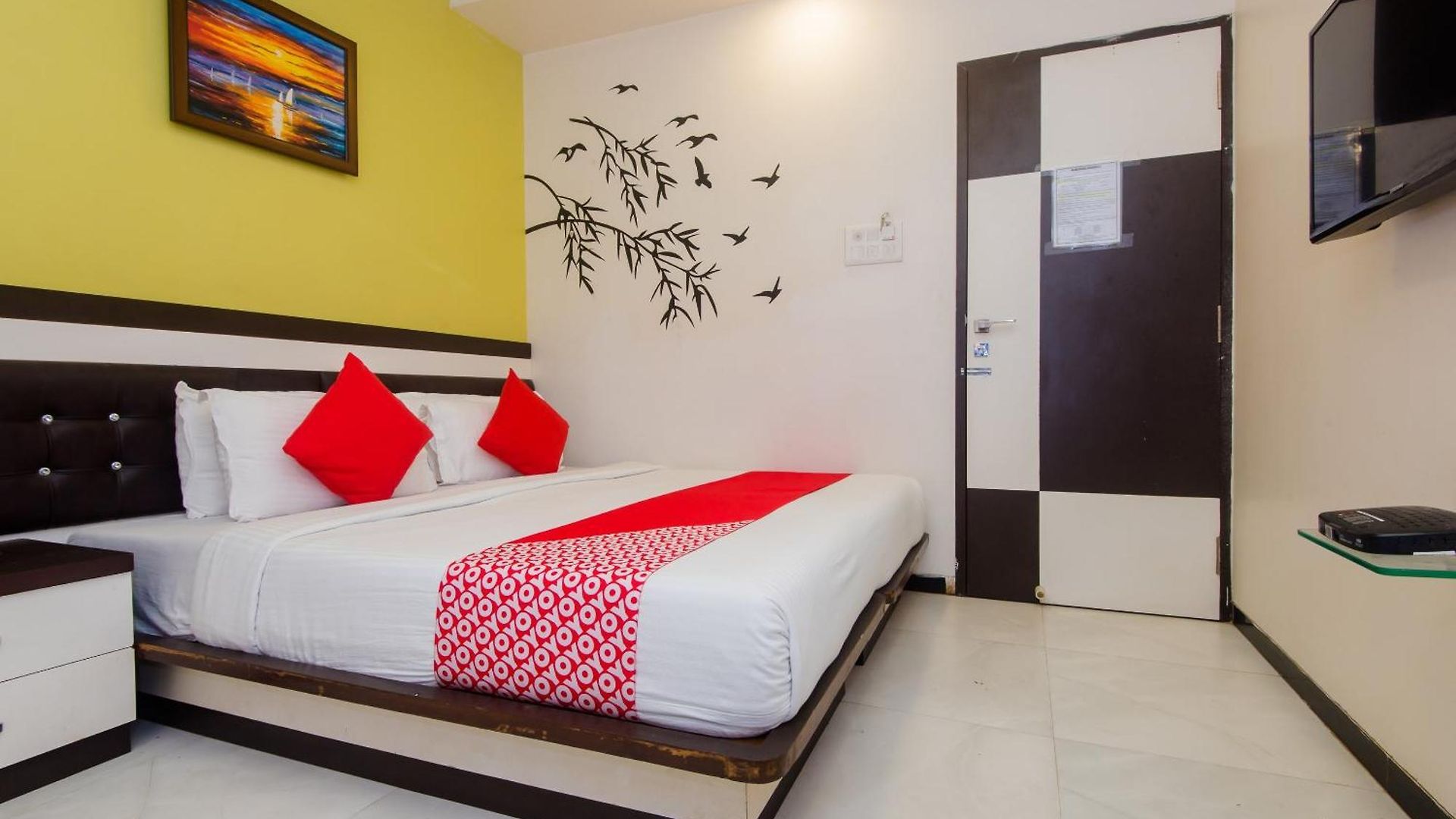 Hotel O Blue Pearl Residency Near Chhatrapati Shivaji International Airport Mumbai
