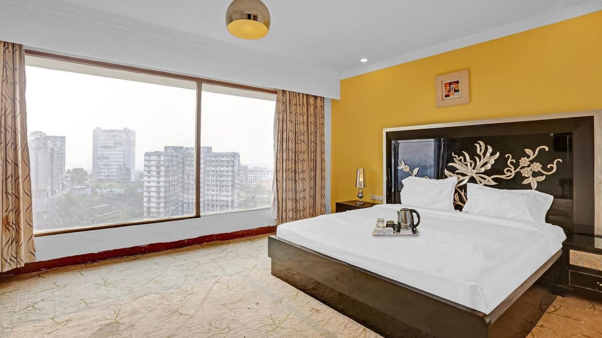Hotel Townhouse Royal Palms Mumbai