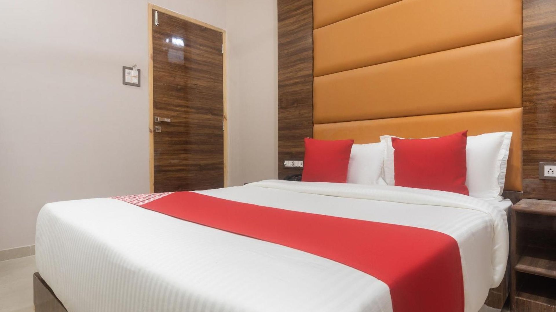 Hotel Blue Executive Near Chhatrapati Shivaji International Airport