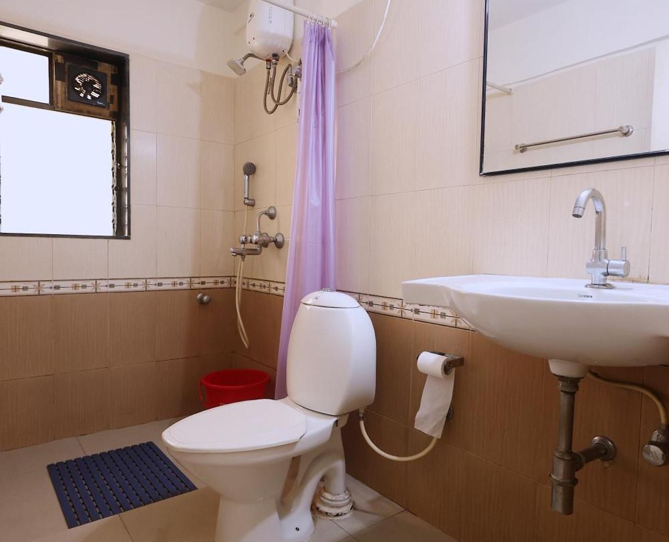 Hotel Ywca International Centre 3*