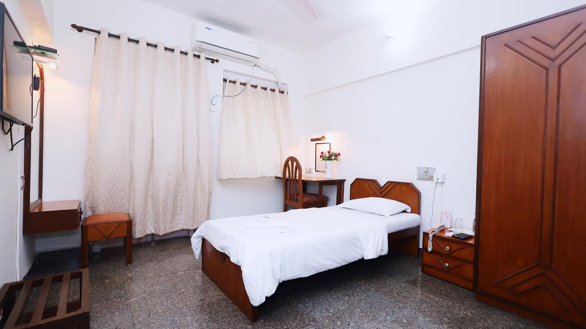 Ywca International Centre Hotel Mumbai