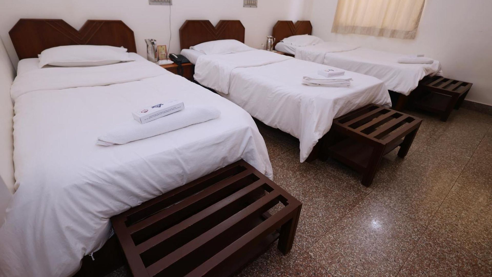 Hotel Ywca International Centre 3*
