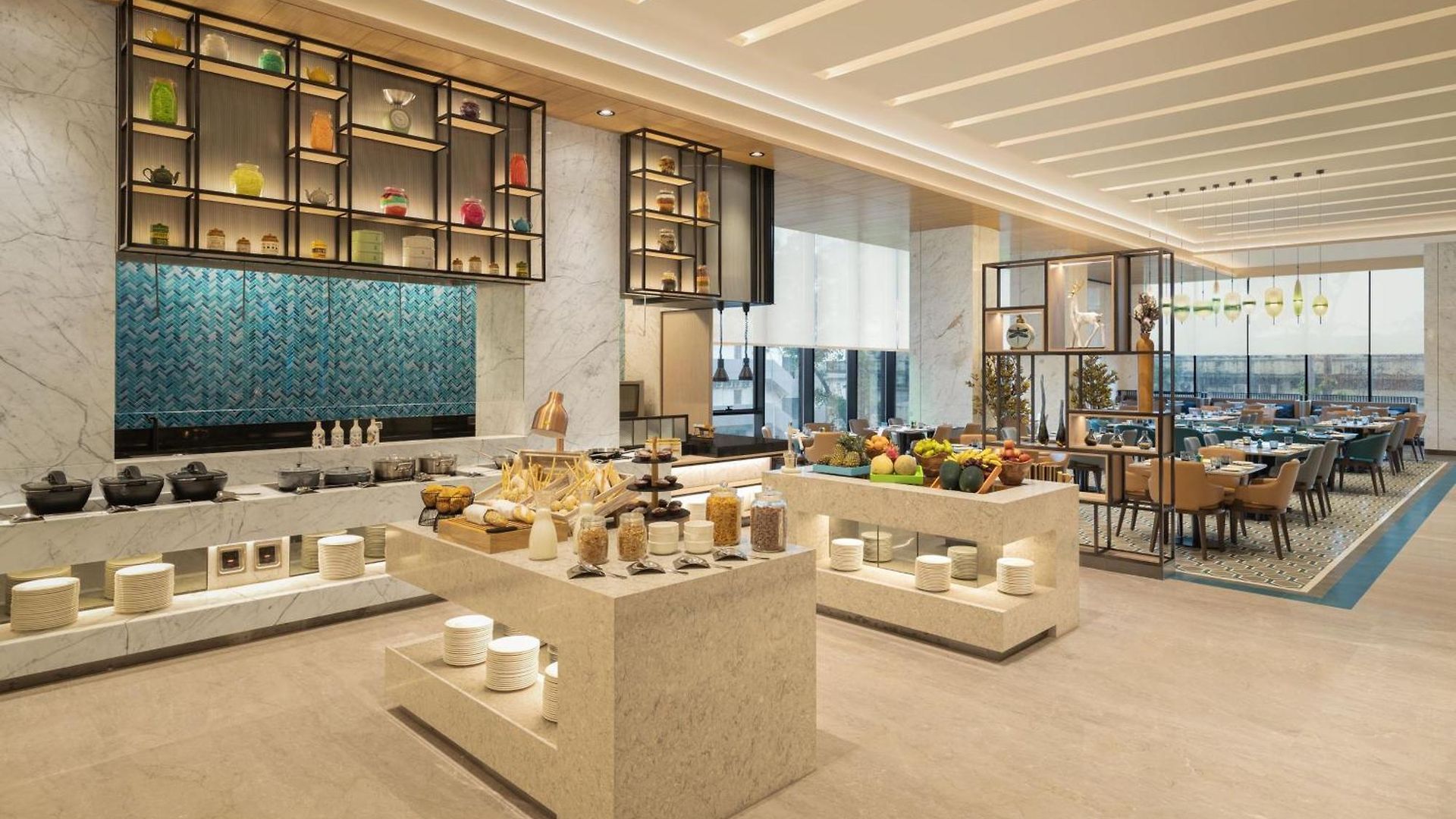Fairfield By Marriott International Airport 4*
