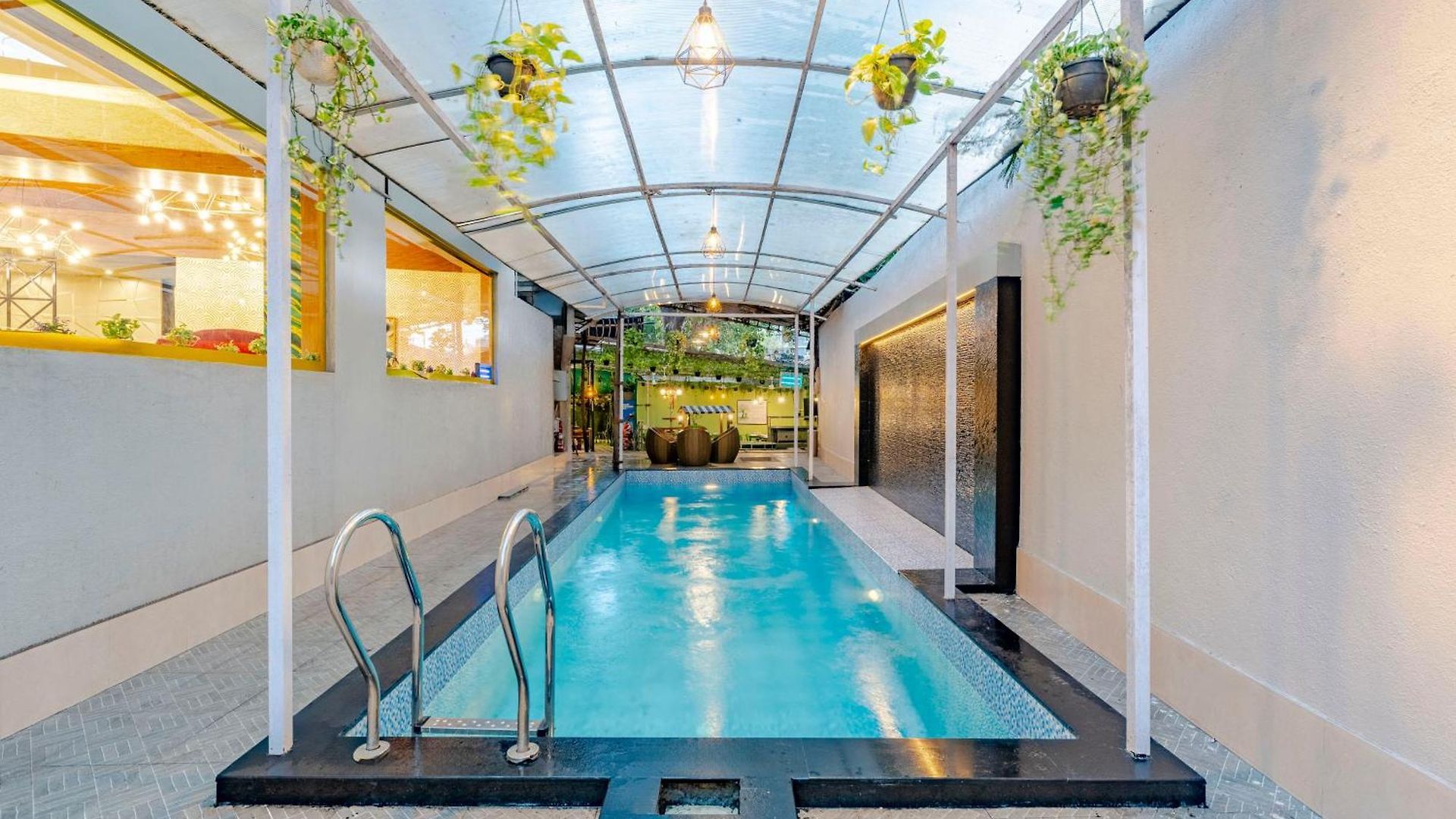 Treebo Premium Widlor Boutique With Swimming Pool Mumbai