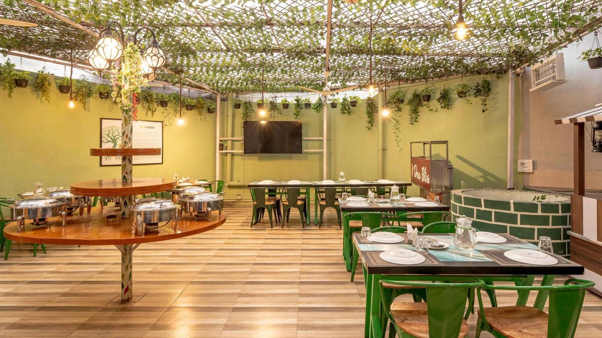 Hotel Treebo Premium Widlor Boutique With Swimming Pool Mumbai