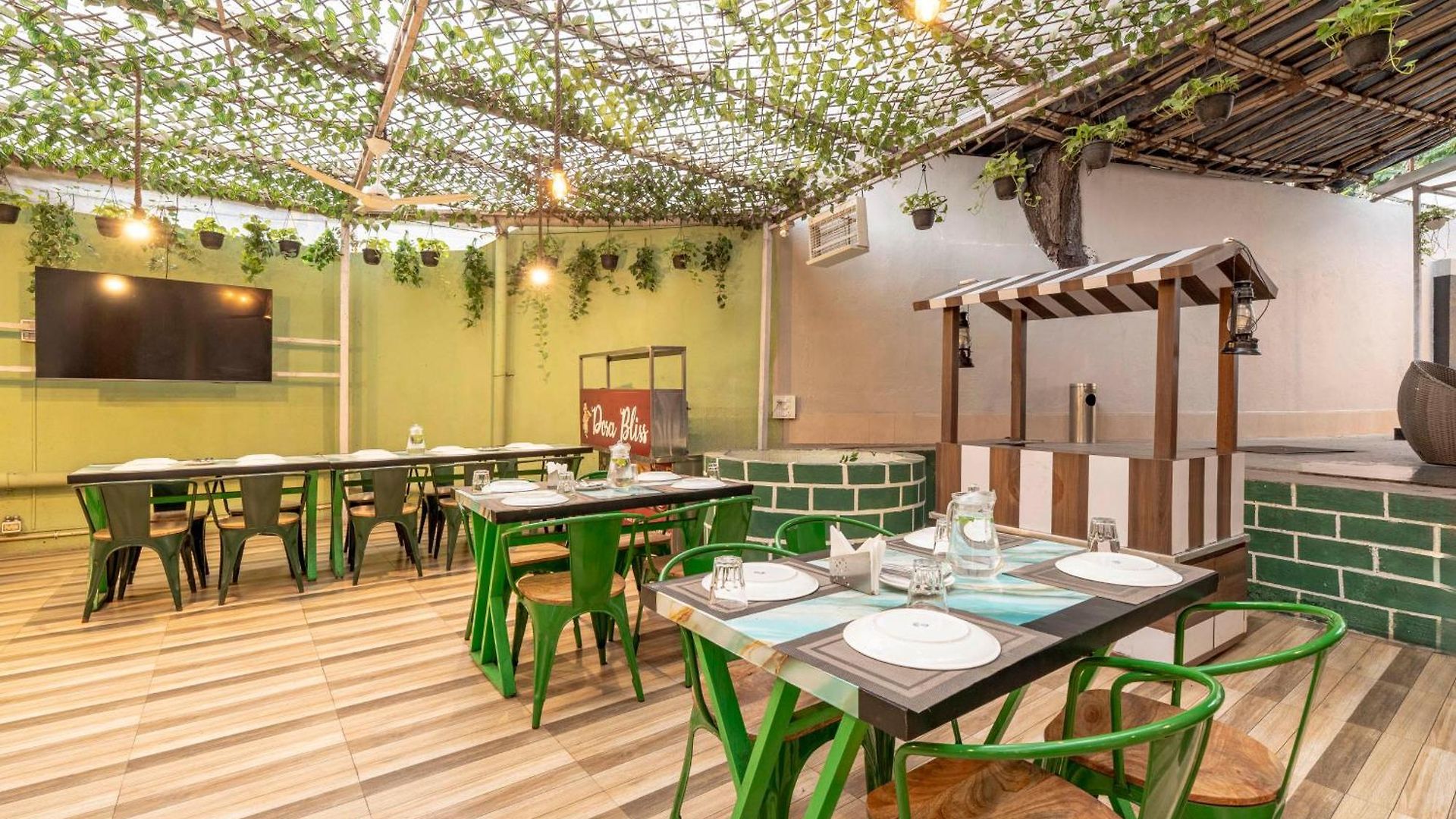 Hotel Treebo Premium Widlor Boutique With Swimming Pool Mumbai