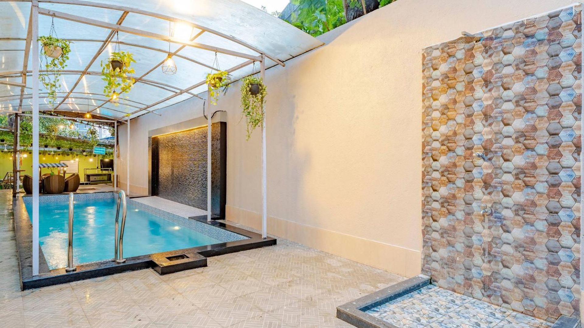 Treebo Premium Widlor Boutique With Swimming Pool 4* Mumbai