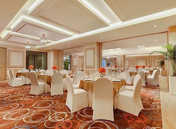 Hotel Aurika, International Airport - Luxury By Lemon Tree