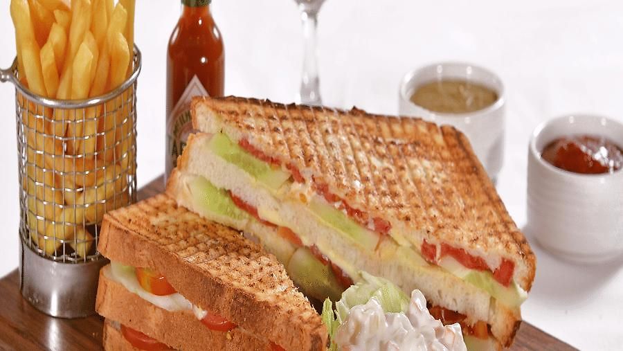 Radisson Goregaon Hotel 4*