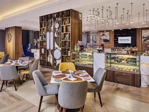 Hotel Novotel International Airport 5*