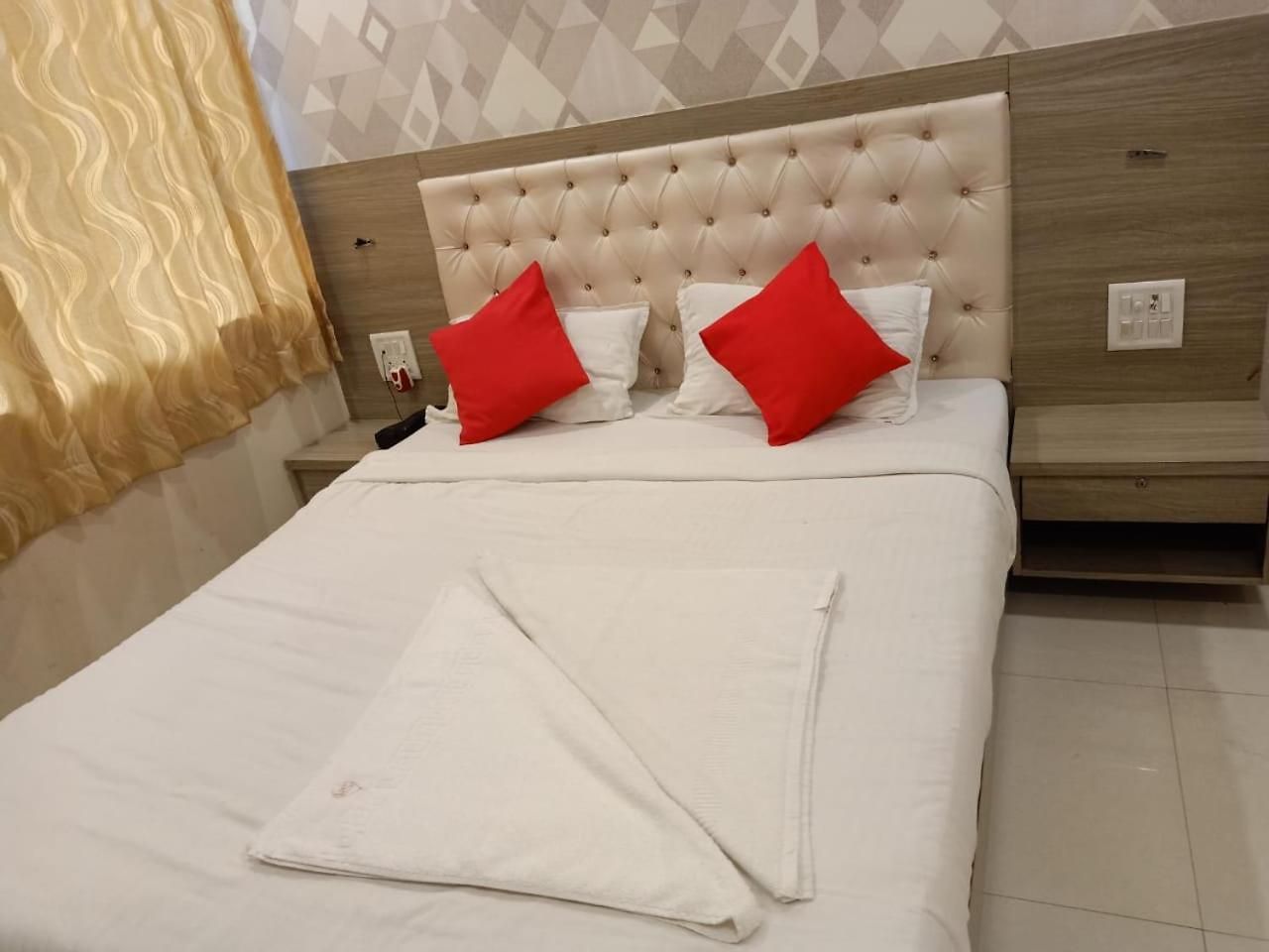 Time Gold Near Domestics Airport Mumbai
