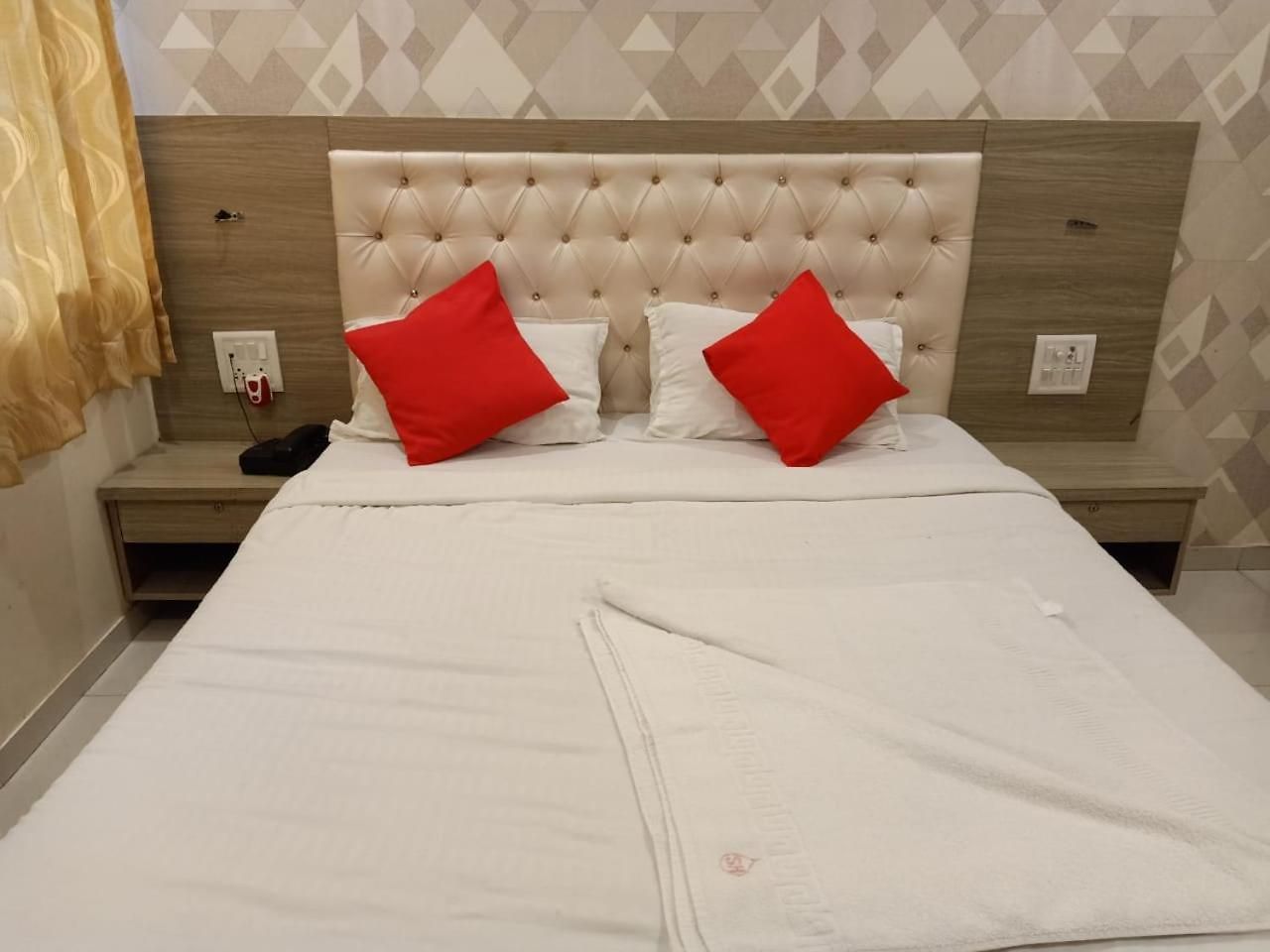 Time Gold Near Domestics Airport Mumbai