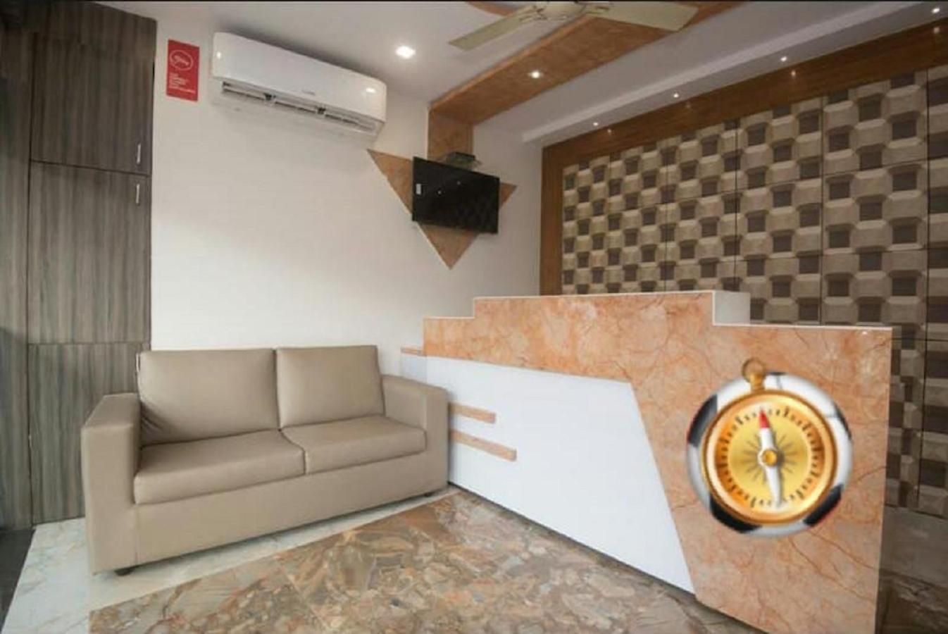Time Gold Near Domestics Airport Guest house