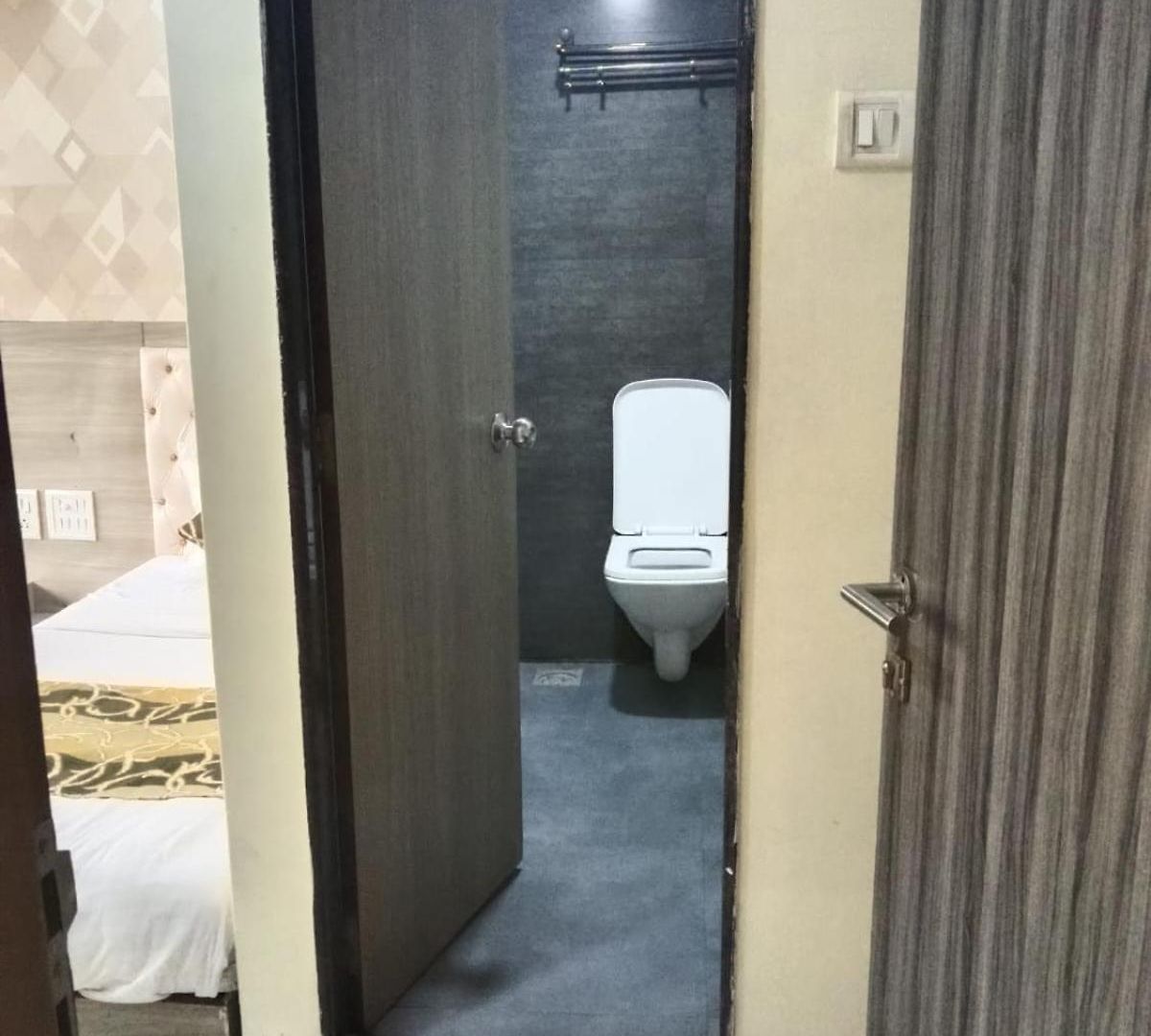 Guest house Time Gold Near Domestics Airport Mumbai