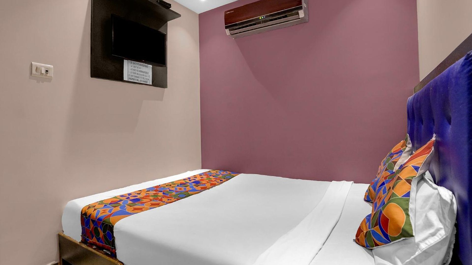 Via Shera Residency Hotel 2*