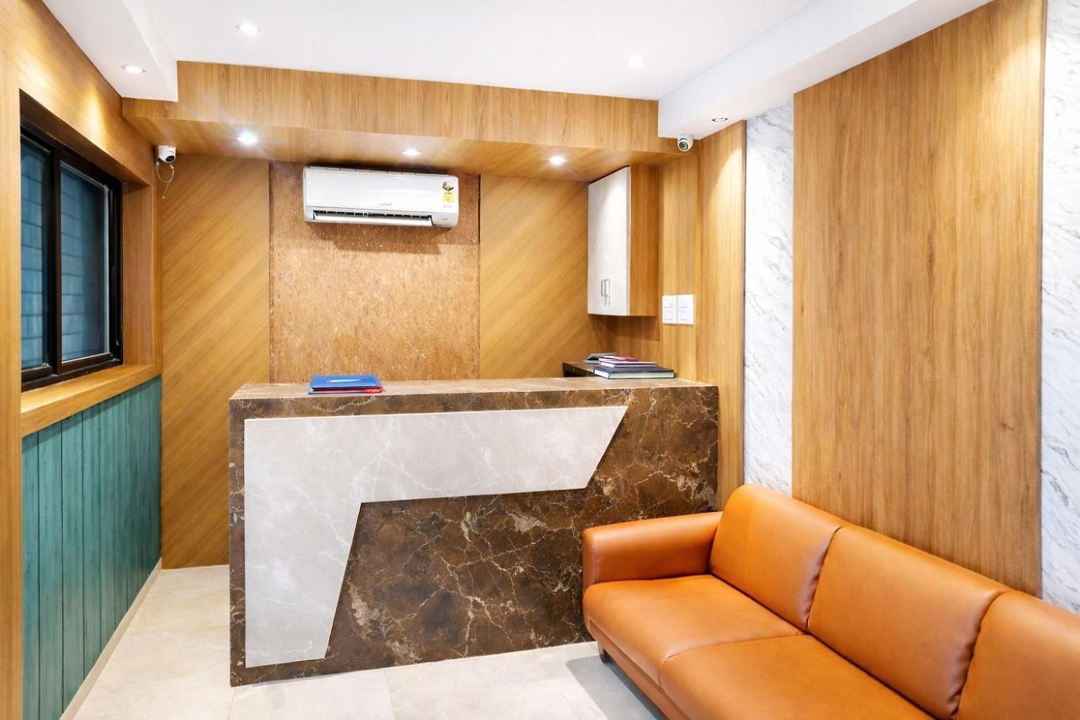 Ruby Hotel 2*