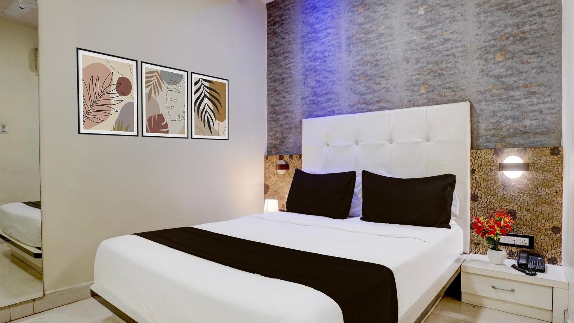 Hotel O Golden Star Mumbai