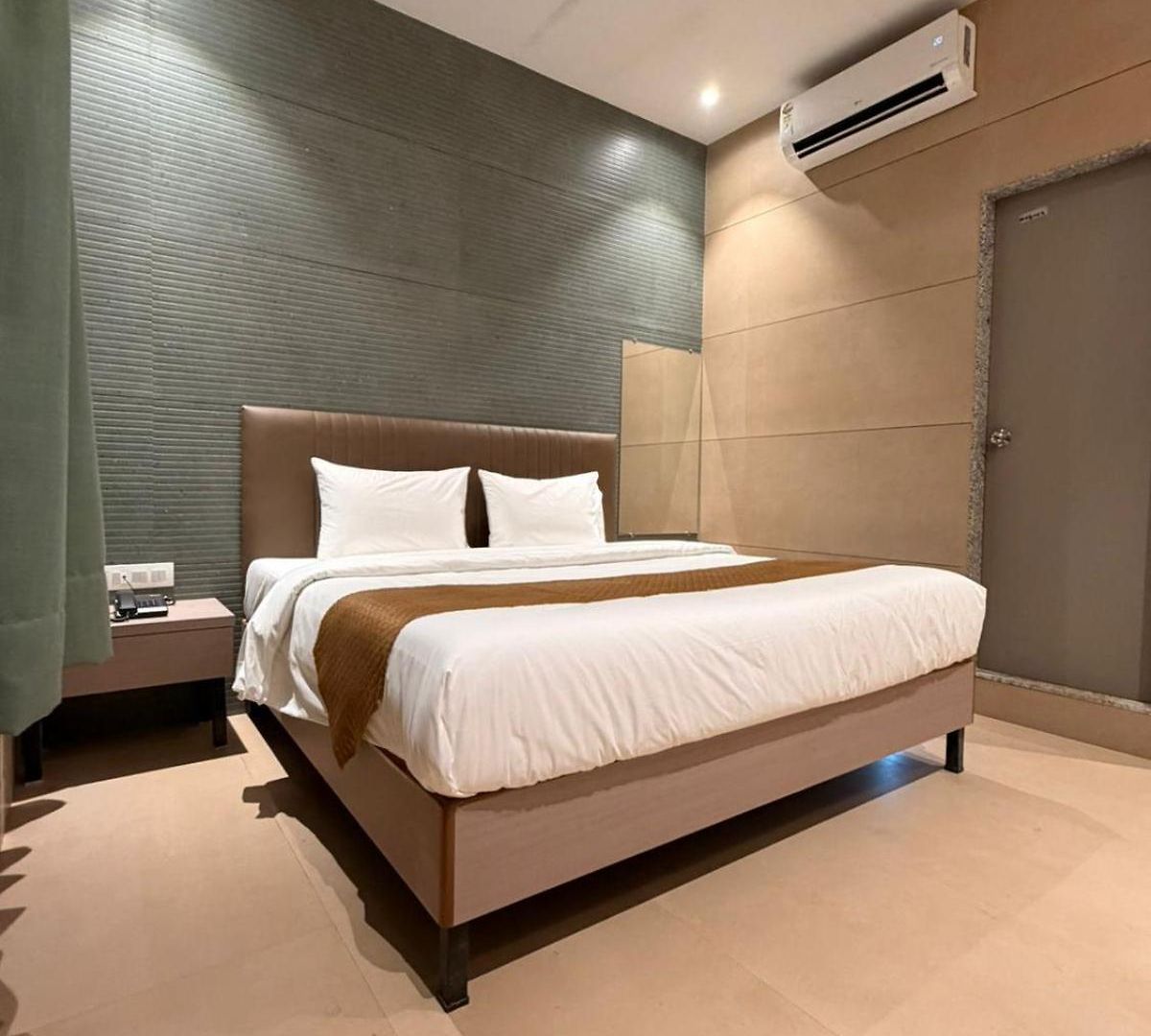 Shelter - Formerly Known As Fisco The Hub Link Hotel 3*