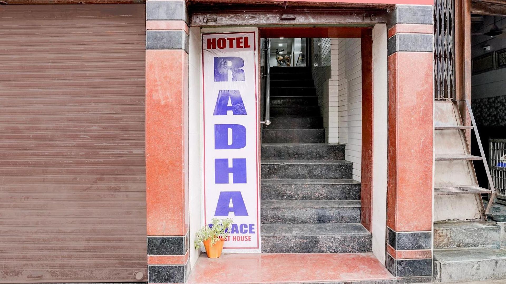 O Radha Palace