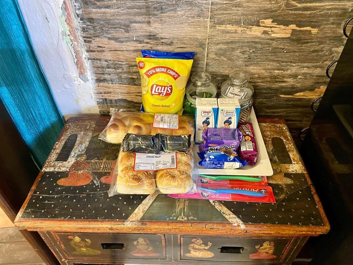 Independent Garden Cottage-bandra-carter Road Apartment Mumbai