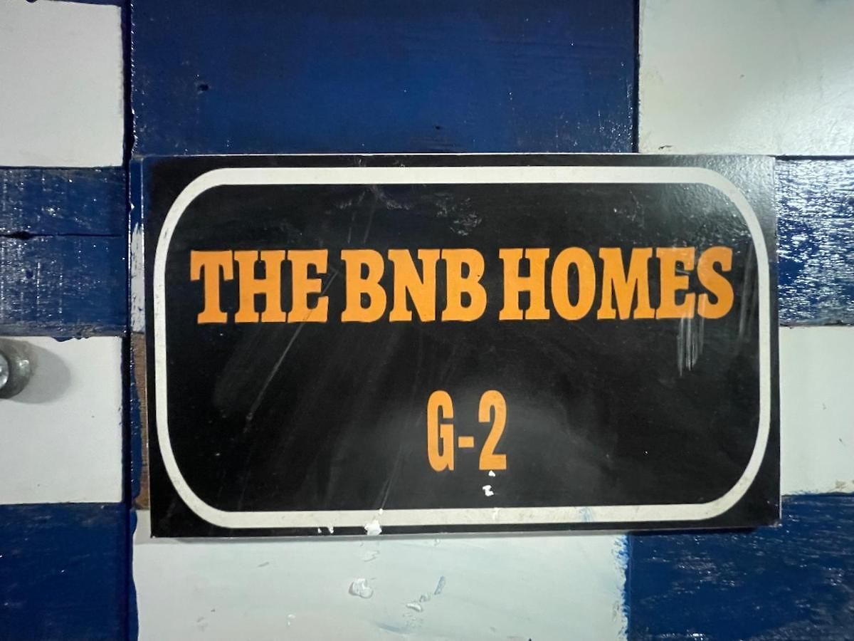 Independent Garden Cottage-bandra-carter Road *