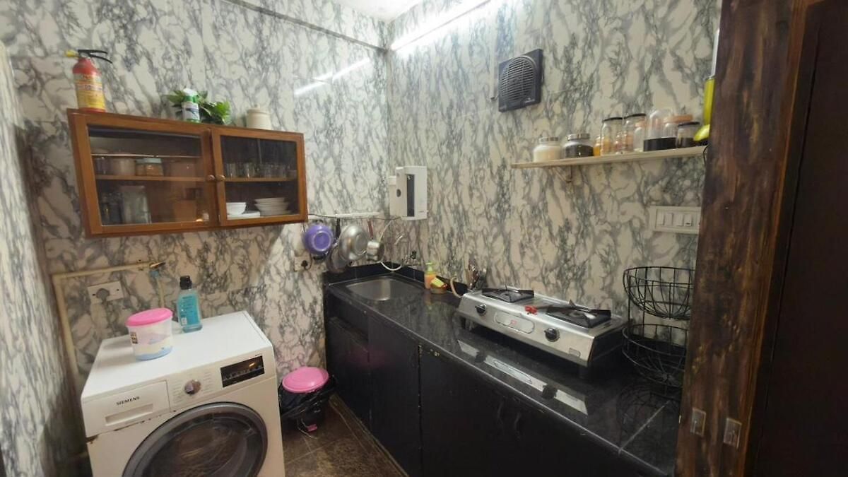 Independent Garden Cottage-bandra-carter Road Apartment Mumbai