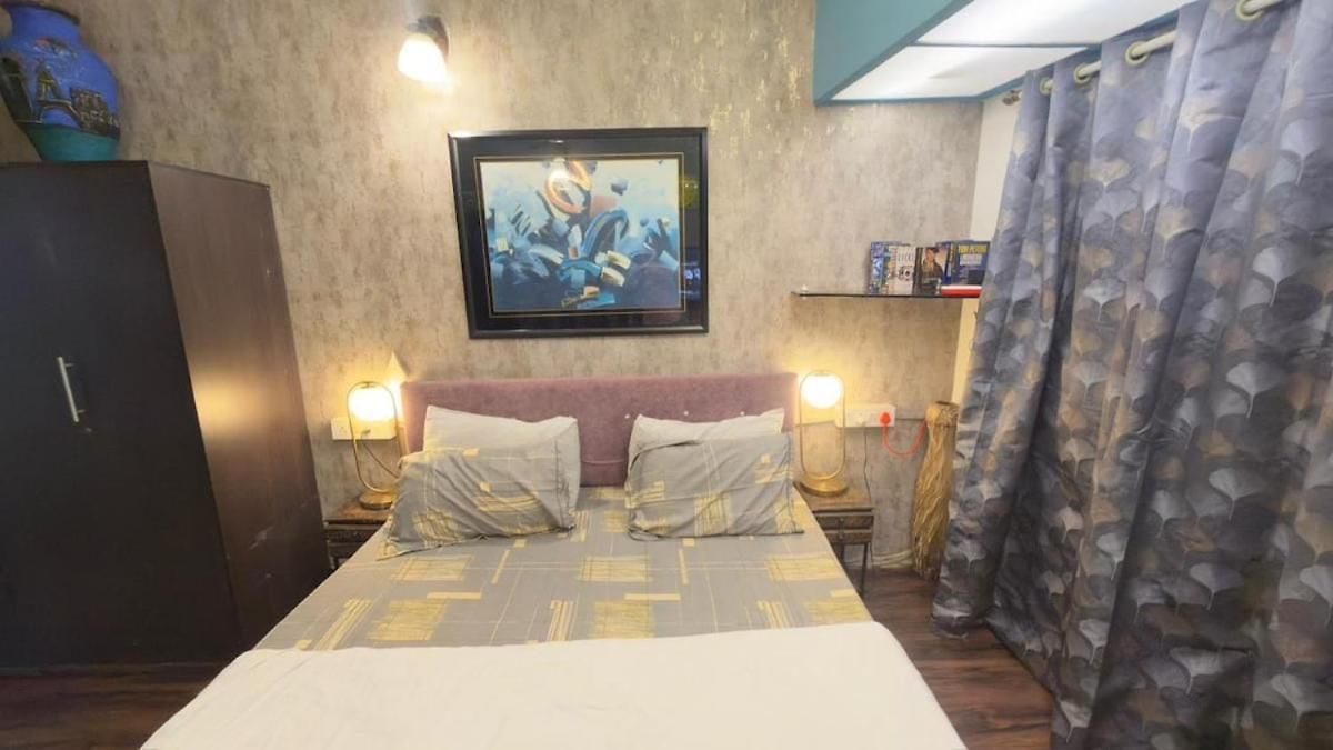Independent Garden Cottage-bandra-carter Road Apartment