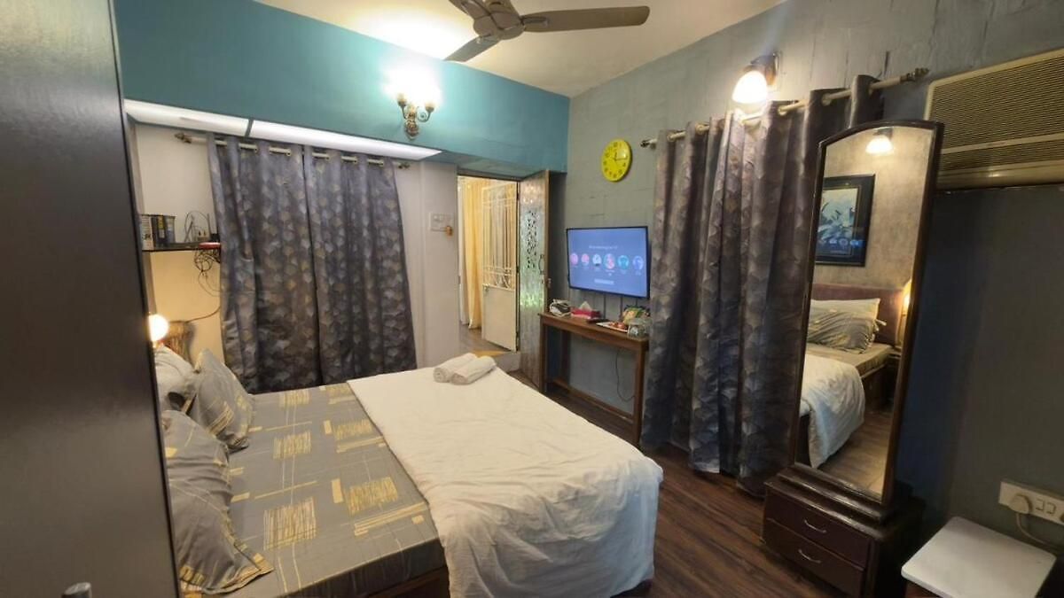 Independent Garden Cottage-bandra-carter Road Apartment *