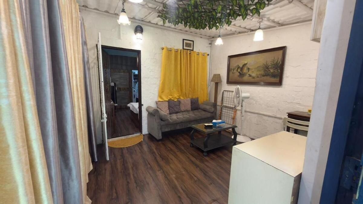 Independent Garden Cottage-bandra-carter Road Apartment *