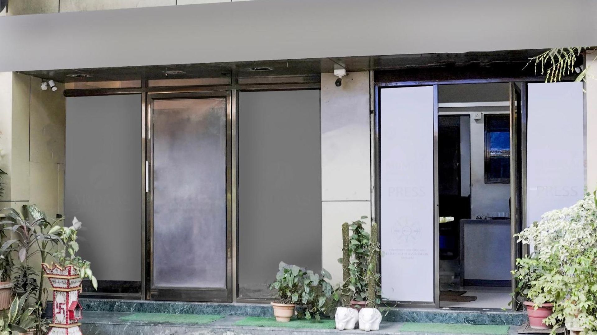 Super O Four Formerly Ardaas Residency 2*