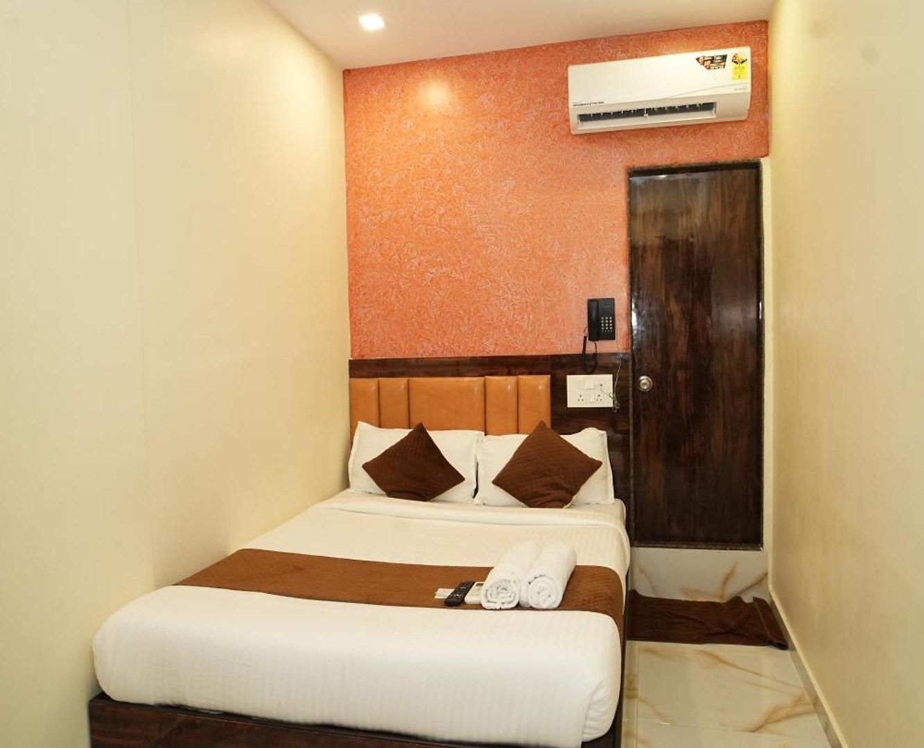 Rinza Residency