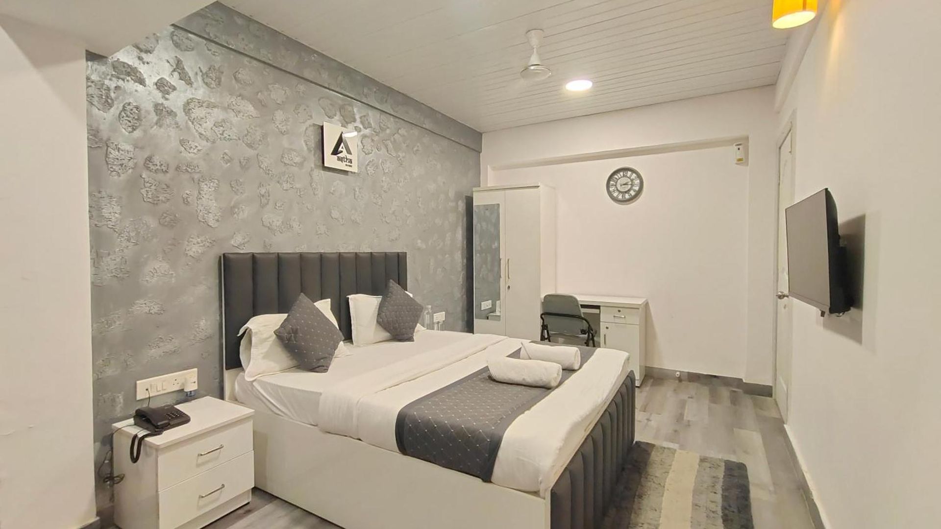 Astha Kandivali Service 3* Mumbai
