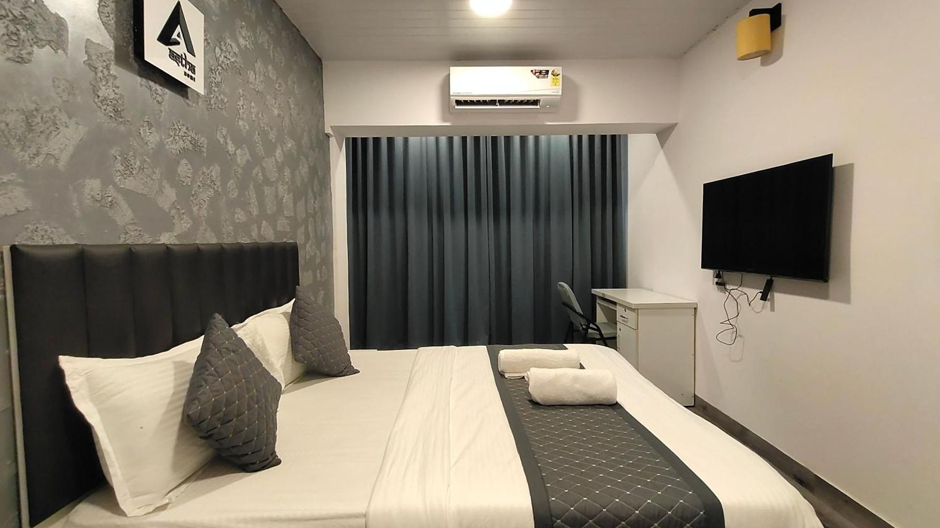 Guest house Astha Kandivali Service Mumbai