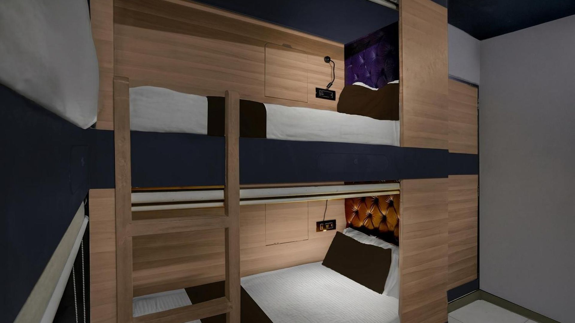 Hotel O We