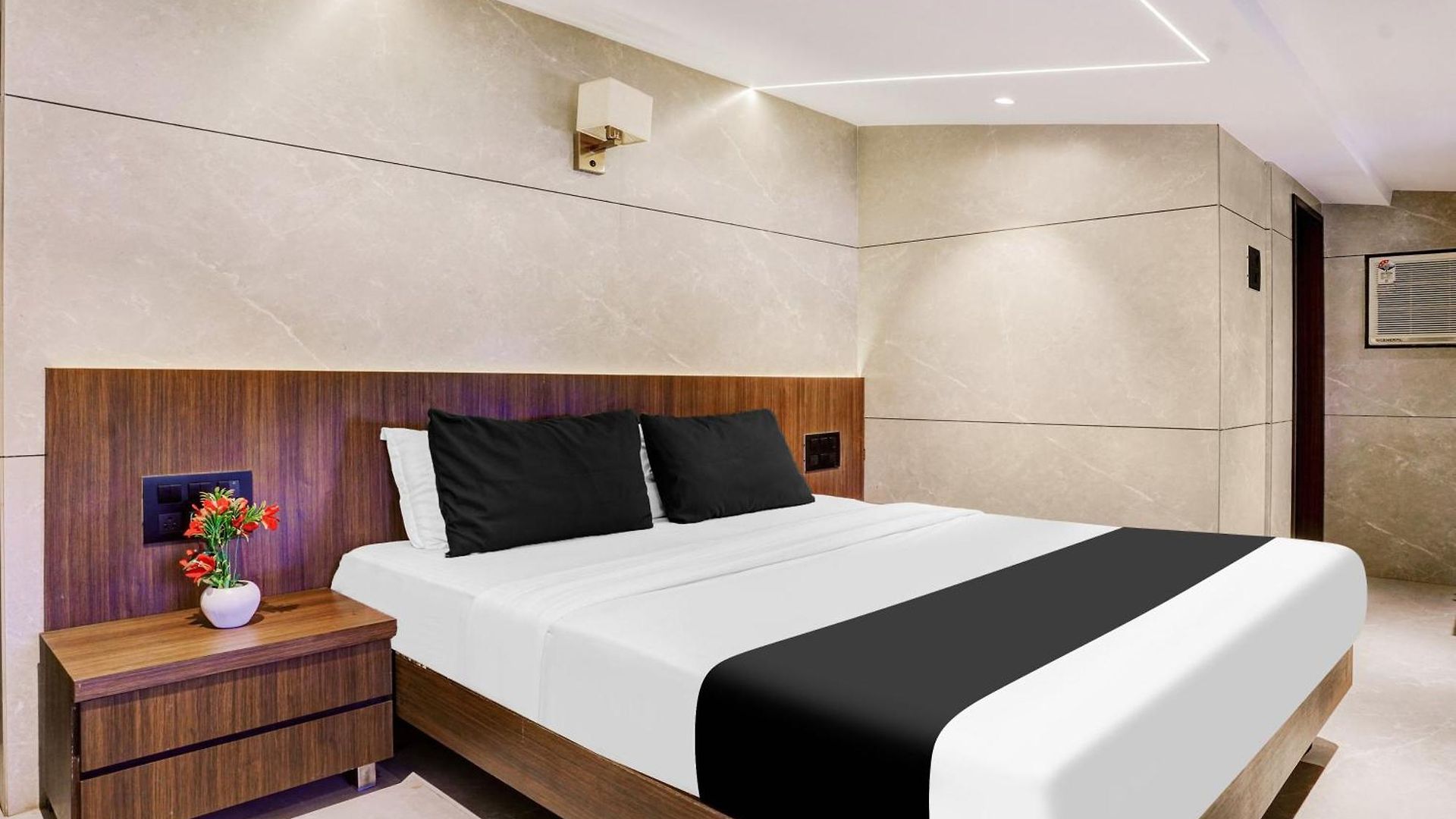 O Woodland 3* Mumbai