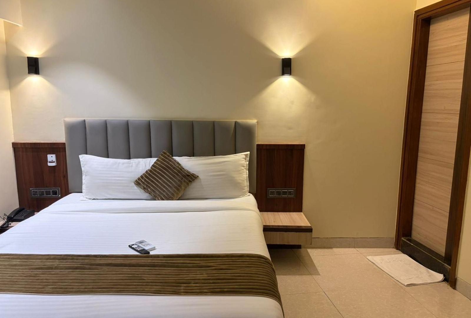 Guest house Golden Crown *