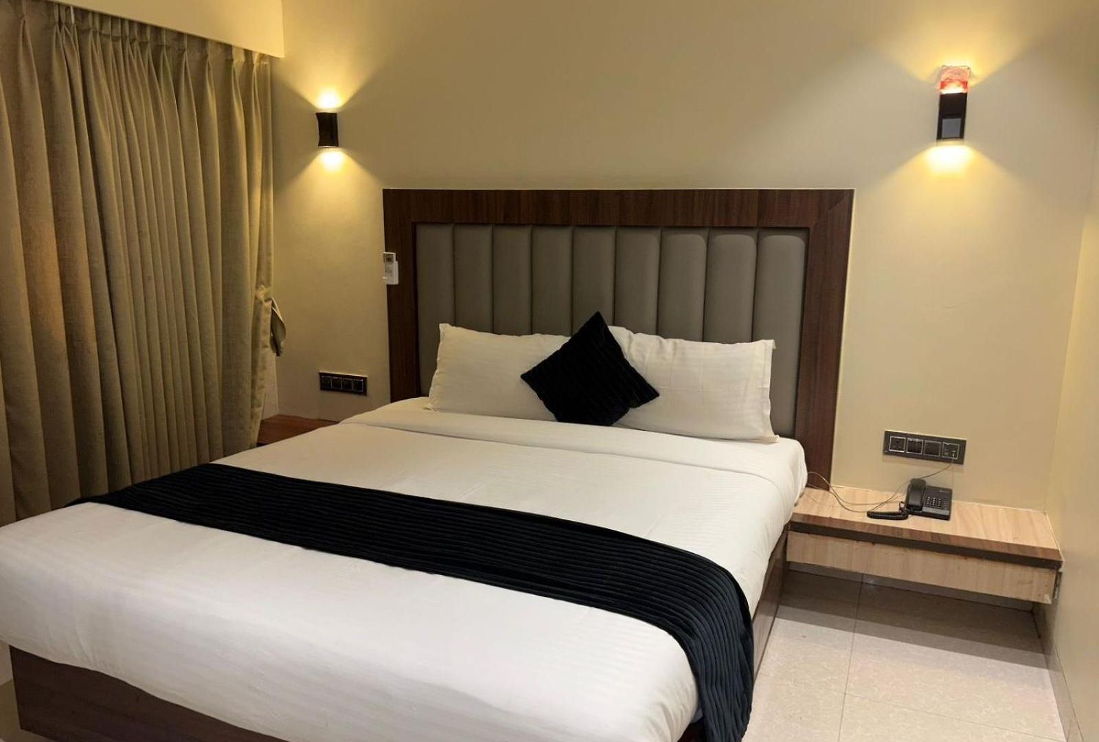 Golden Crown Guest house Mumbai