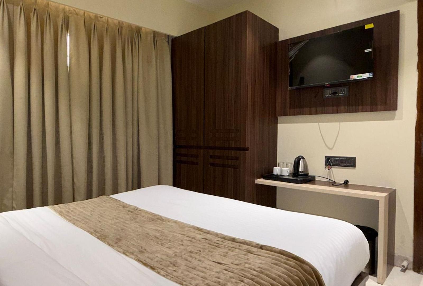 Guest house Golden Crown *